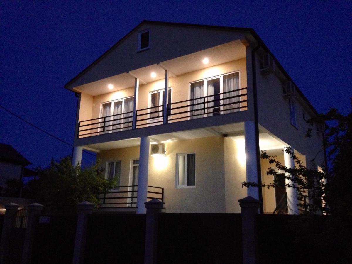 Rozalin Guest House Gudauta Exterior photo